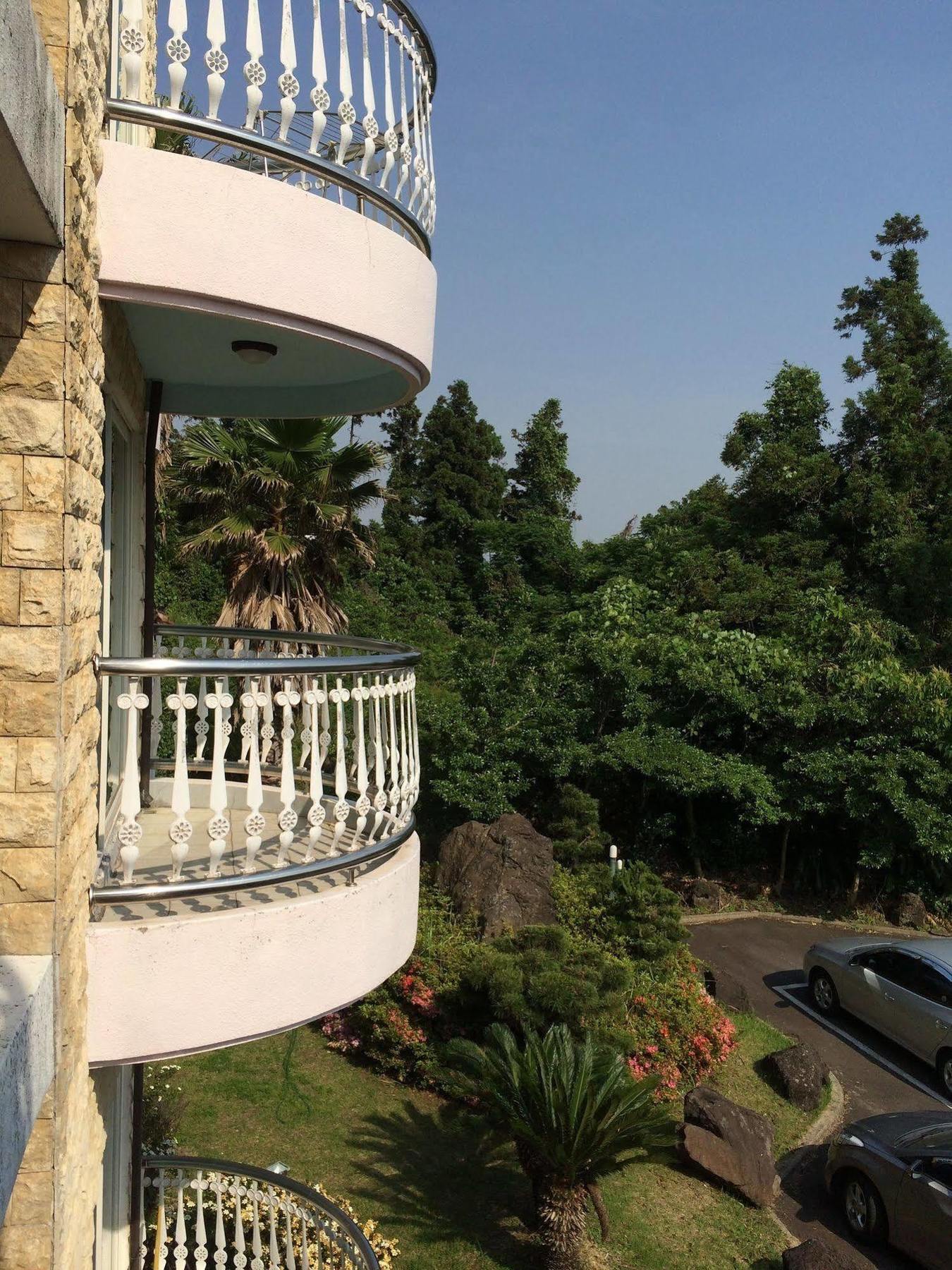 Greenside Pension Seogwipo Exterior photo